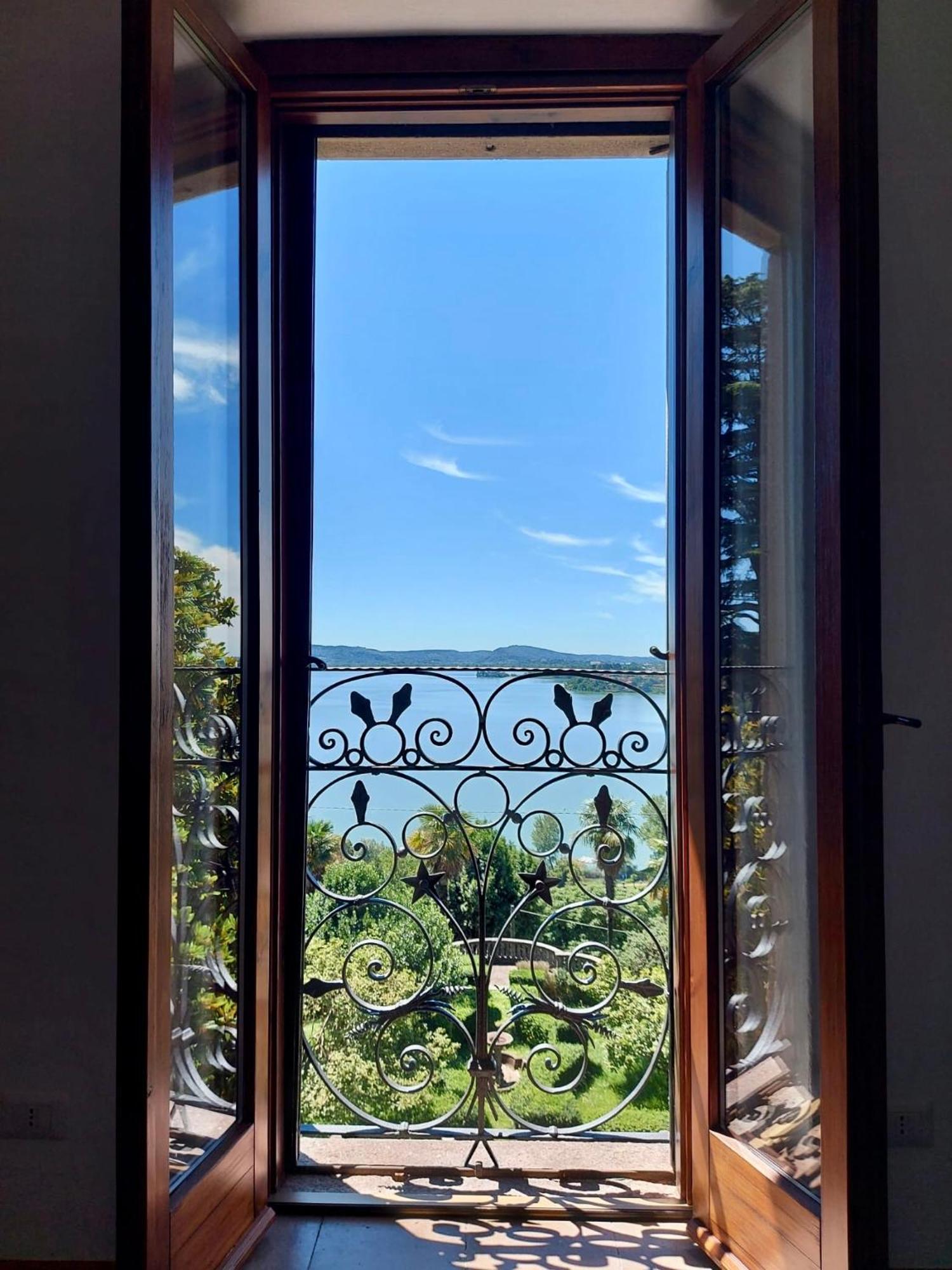 Terrazza Mirabella Daire Gavirate Dış mekan fotoğraf